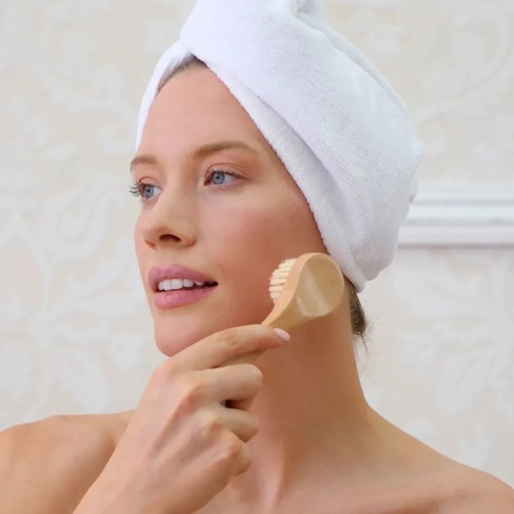 ✨HP✨DAILY FACIAL DRY BRUSH✨
